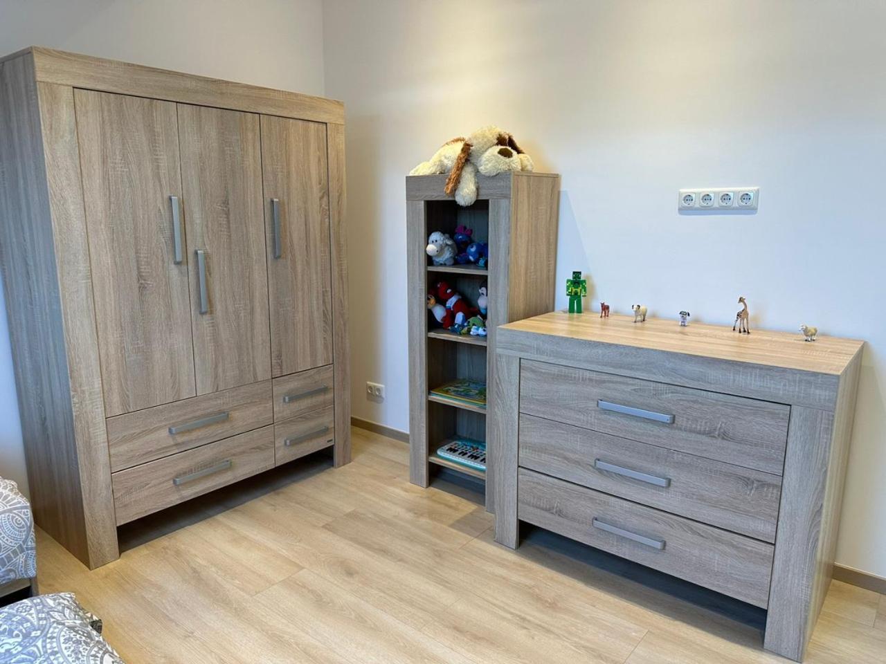Grosse Ferienwohnung Gaestehaus Neubau Merzig 120M2 Εξωτερικό φωτογραφία